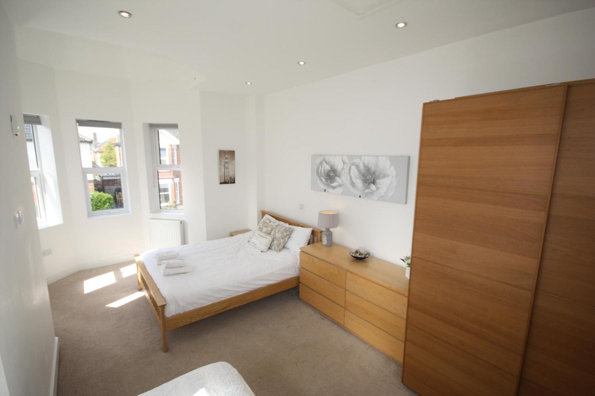 Holiday Home Hot Tub & Sauna Bournemouth Kültér fotó