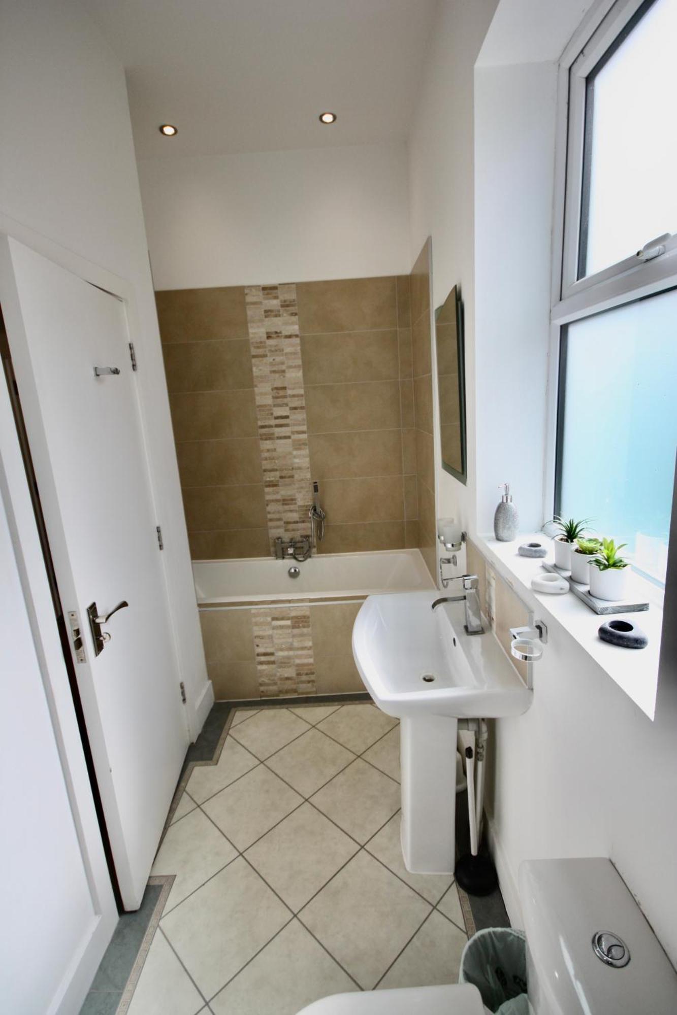 Holiday Home Hot Tub & Sauna Bournemouth Kültér fotó