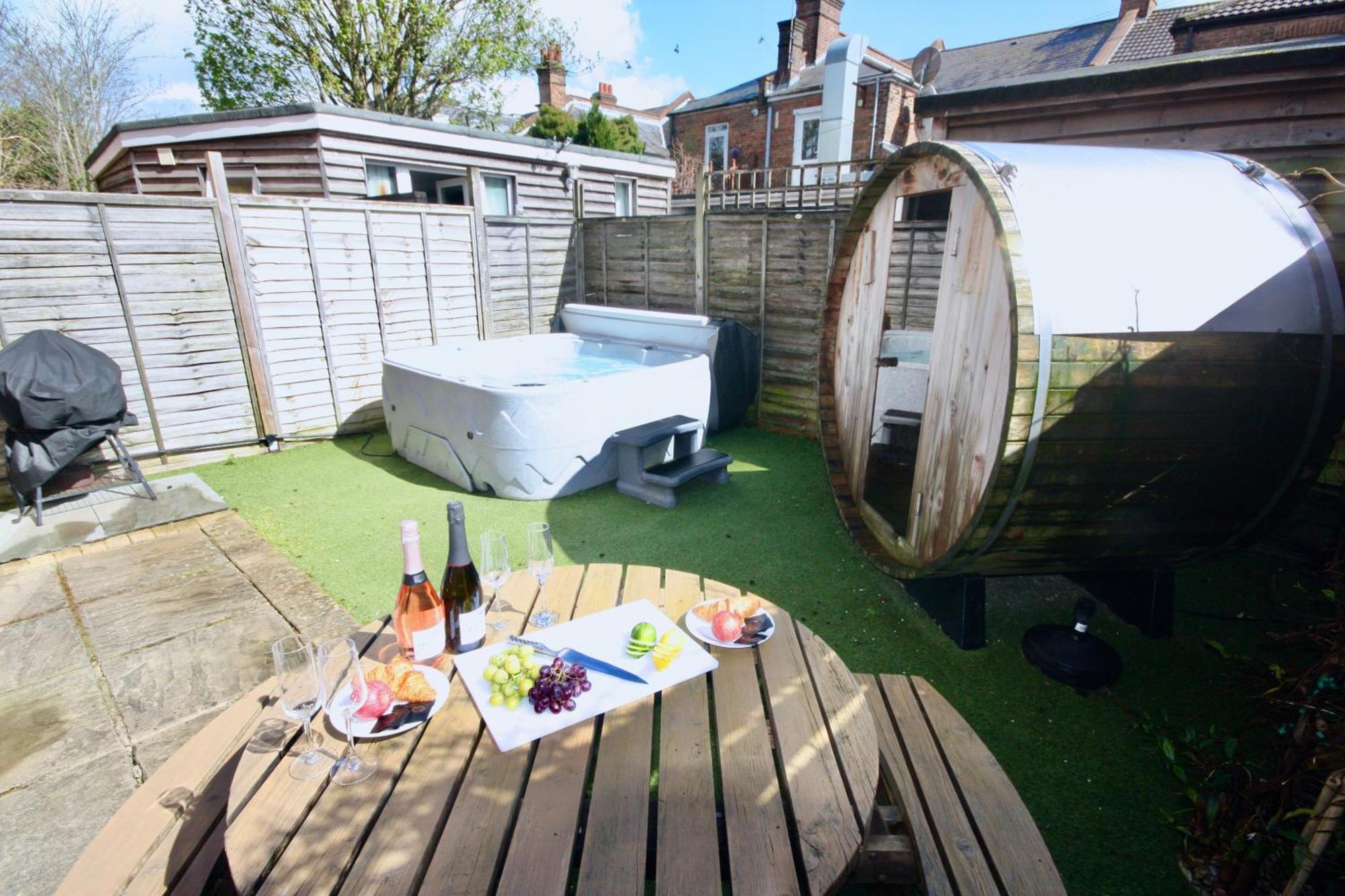 Holiday Home Hot Tub & Sauna Bournemouth Kültér fotó