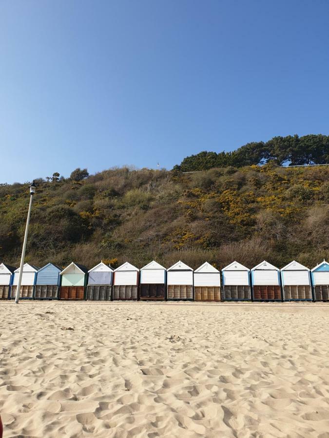 Holiday Home Hot Tub & Sauna Bournemouth Kültér fotó